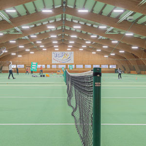 Tennisplätze in der Halle