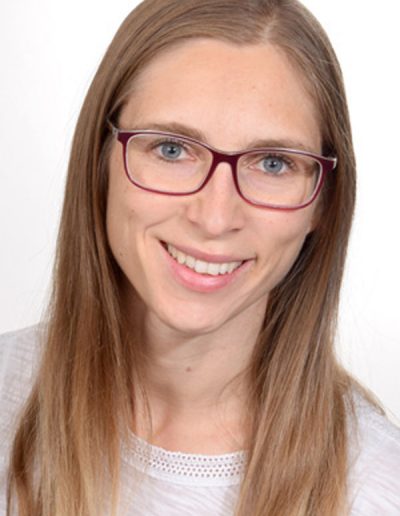 Julia Wondrak - Service & Kurs Instructor